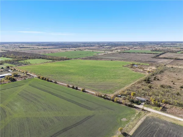 $960,000 | 142 Rd Riesel Tx 76682 Road, Riesel, TX 76682