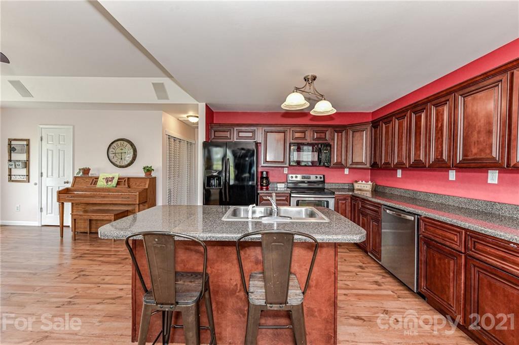 4630 Mel Nunnery Road Fort Lawn, SC 29714 - Photo 15 of 34 Gallery Image 15
