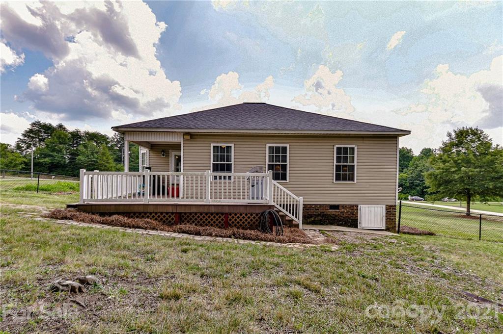 4630 Mel Nunnery Road Fort Lawn, SC 29714 - Photo 32 of 34 Gallery Image 32