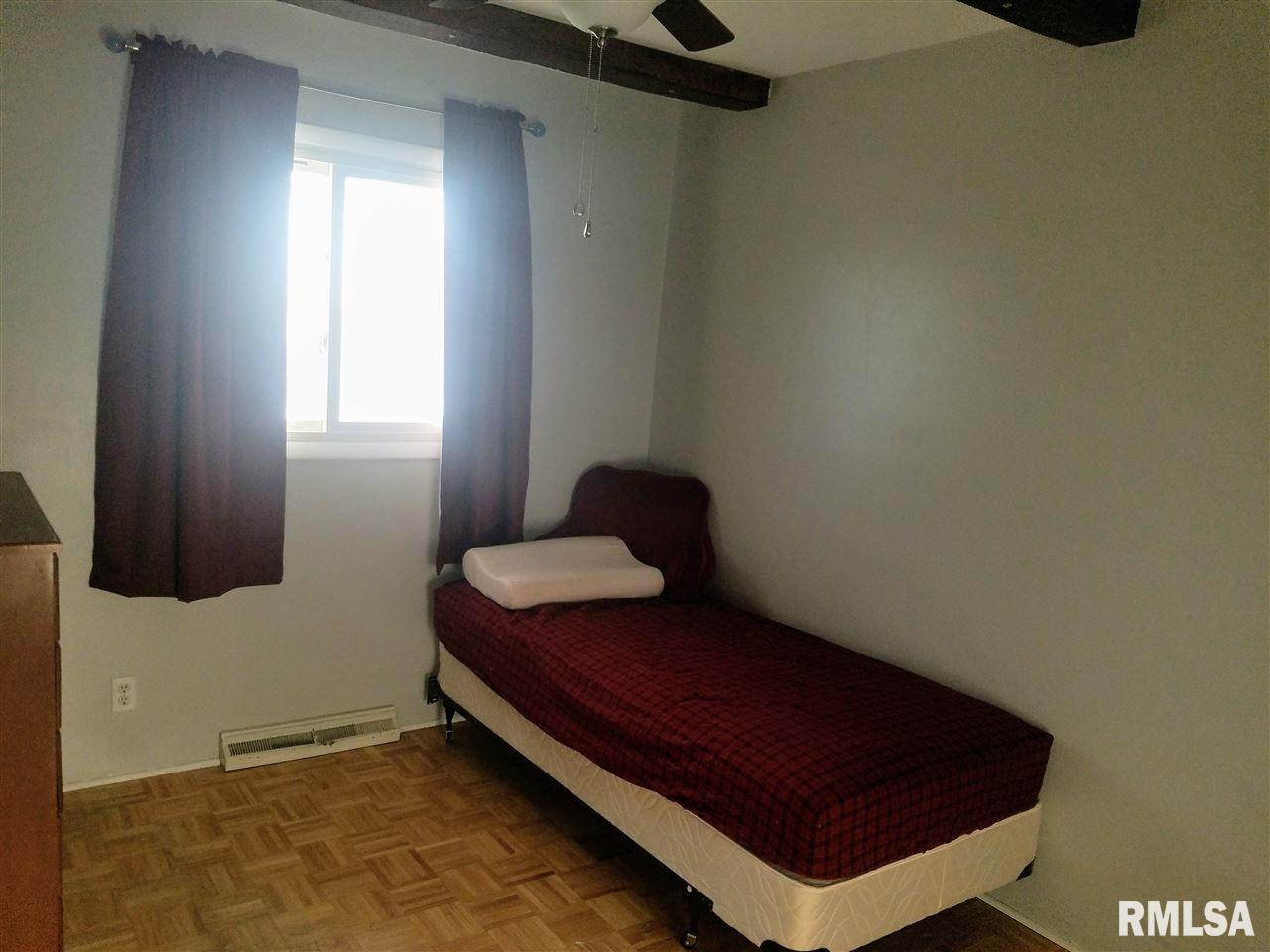 6319 North Randwick Road Peoria, IL 61615 - Photo 10 of 14 Gallery Image 10