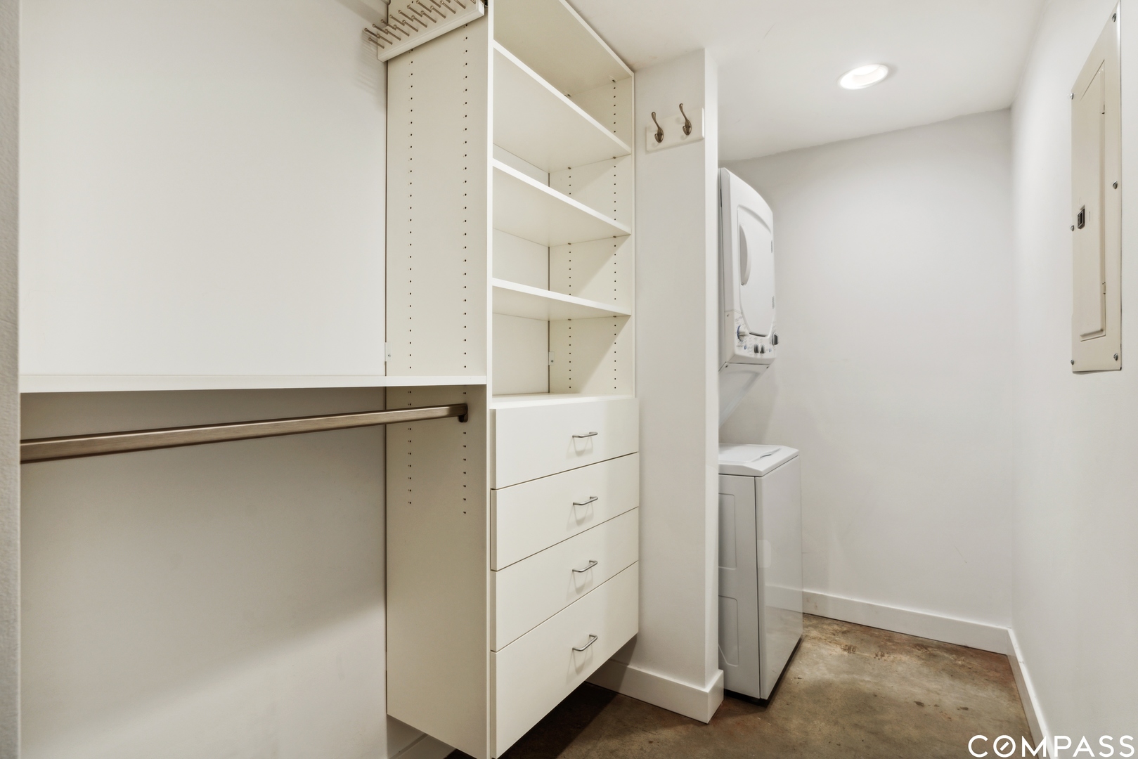 939 West Madison Street, Unit 306 Chicago, IL 60607 - Photo 14 of 15 a view of an empty walk in closet