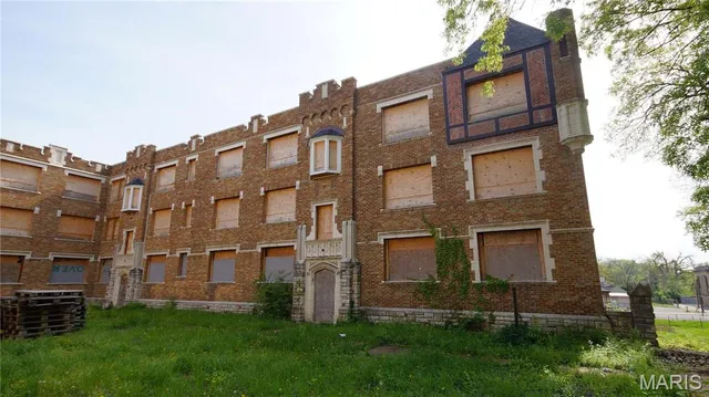 $1,099,000 | 5315 Cabanne Avenue, St. Louis, MO 63112