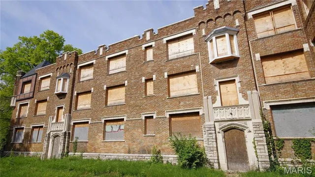 $1,099,000 | 5315 Cabanne Avenue, St. Louis, MO 63112