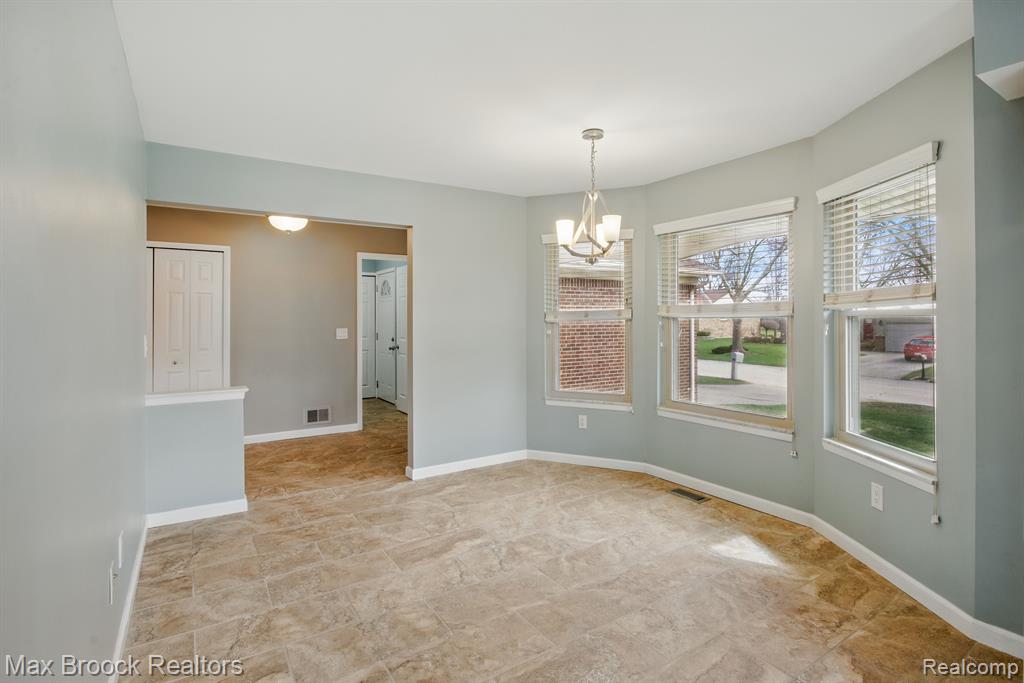 2232 Warrington Road Rochester Hills, MI 48307 - Photo 7 of 51