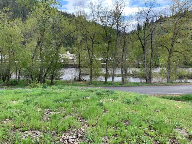 $600,000 | 120 Three Bear Lane, Stites, ID 83552