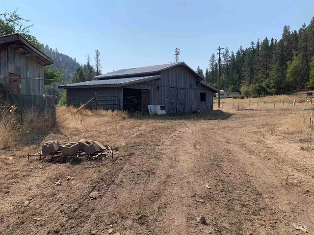 $600,000 | 120 Three Bear Lane, Stites, ID 83552
