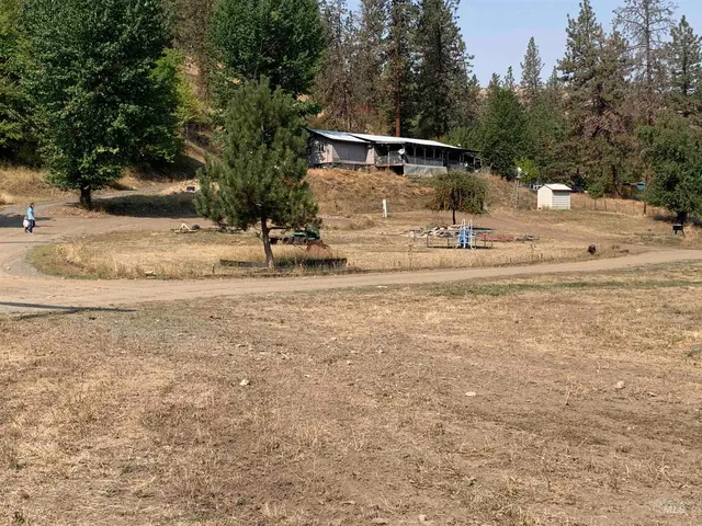 $600,000 | 120 Three Bear Lane, Stites, ID 83552