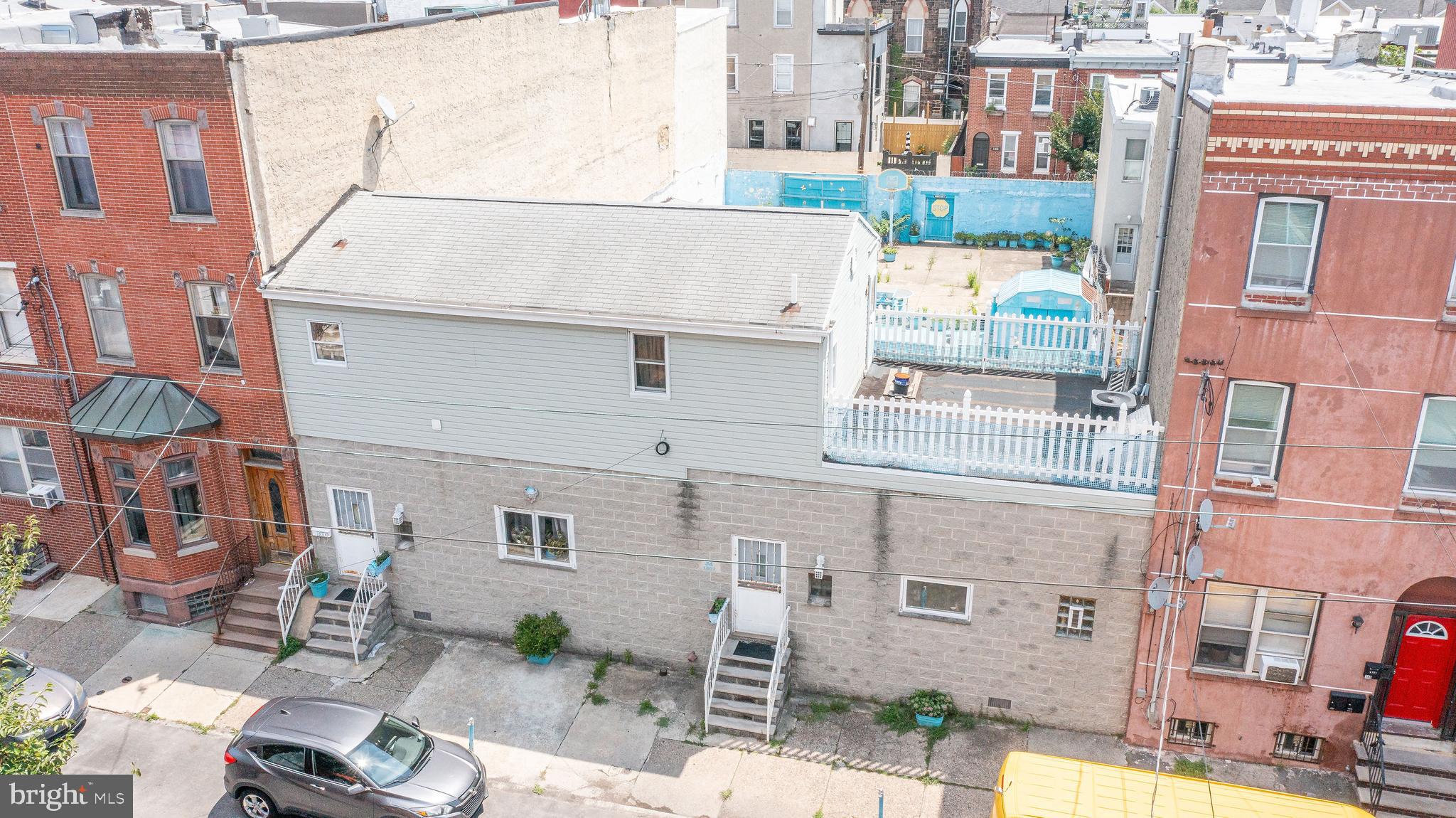 1307 South 6th Street Philadelphia, PA 19147 - Photo 6 of 30 a view of a building with a outdoor space