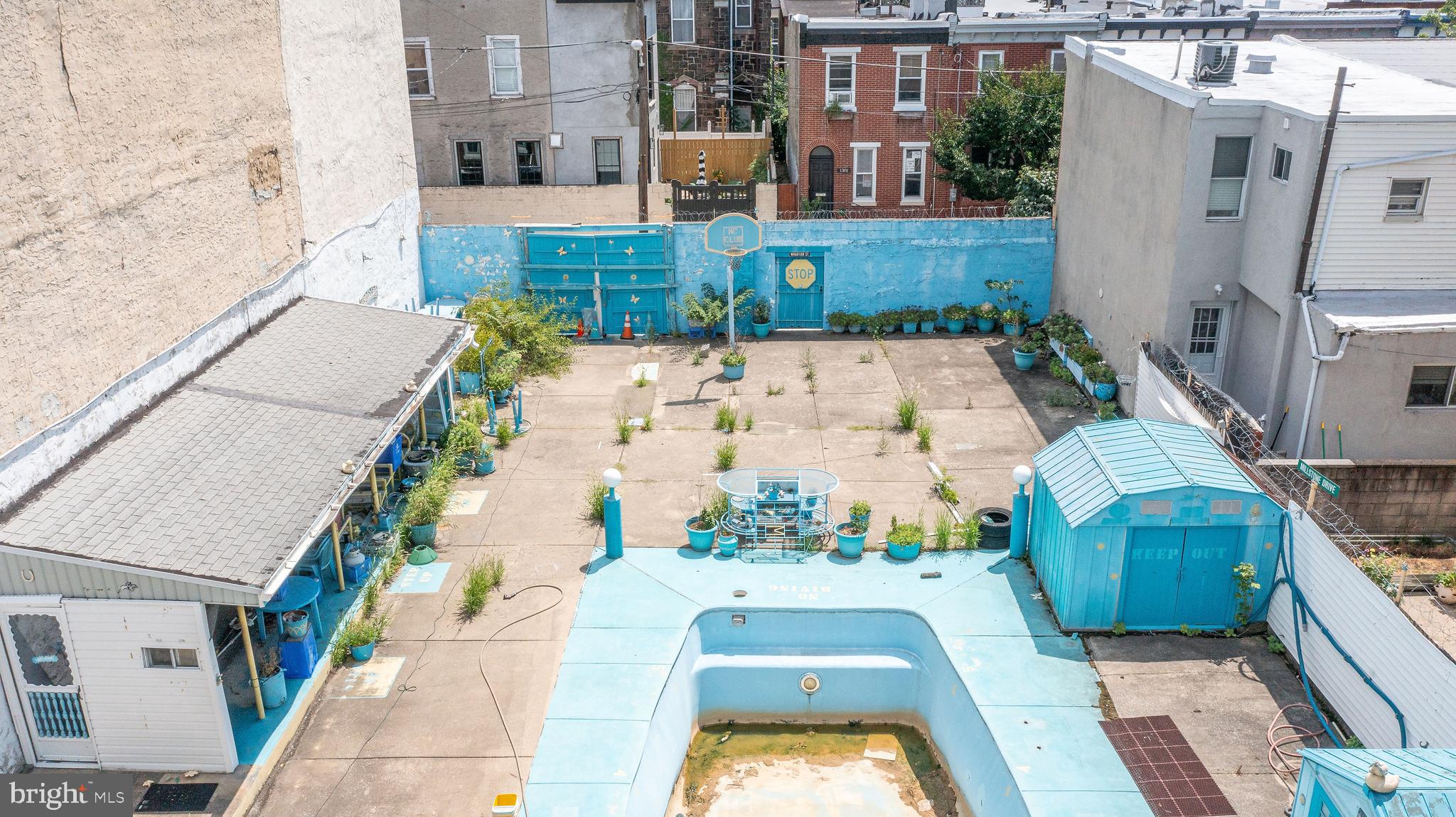 1307 South 6th Street Philadelphia, PA 19147 - Photo 9 of 30 an aerial view of a house with a yard