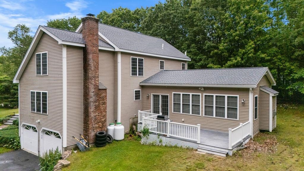 114 Byam Road New Boston, NH 03070 - Photo 4 of 53