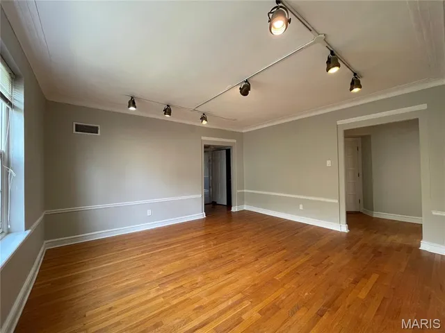 $259,900 | 7545 Wellington Way, Unit 2B, Clayton, MO 63105