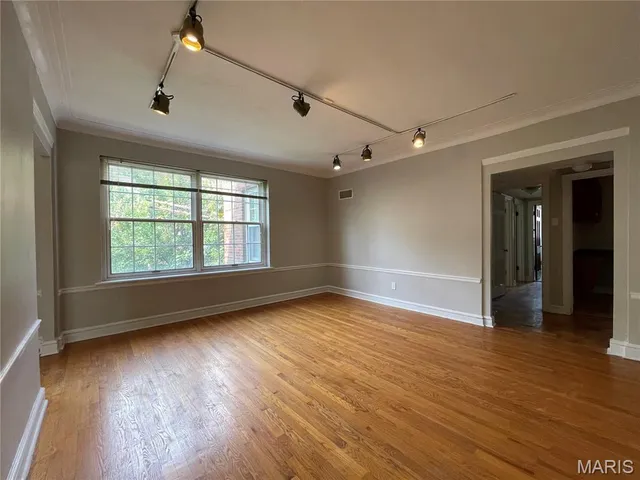 $259,900 | 7545 Wellington Way, Unit 2B, Clayton, MO 63105