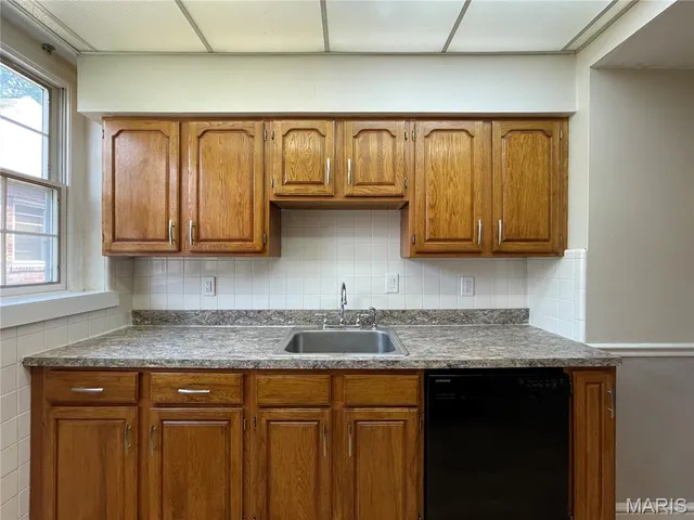 $259,900 | 7545 Wellington Way, Unit 2B, Clayton, MO 63105