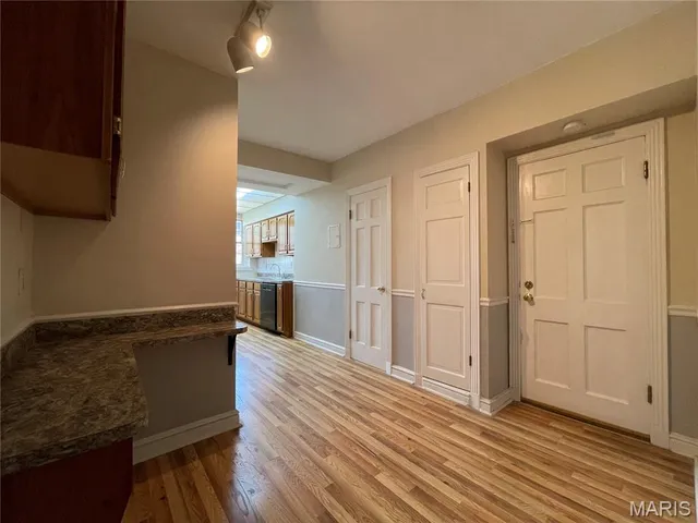 $259,900 | 7545 Wellington Way, Unit 2B, Clayton, MO 63105