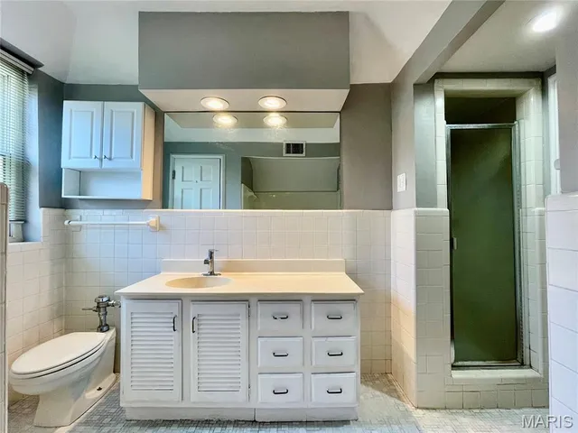 $259,900 | 7545 Wellington Way, Unit 2B, Clayton, MO 63105