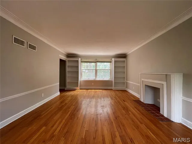 $259,900 | 7545 Wellington Way, Unit 2B, Clayton, MO 63105