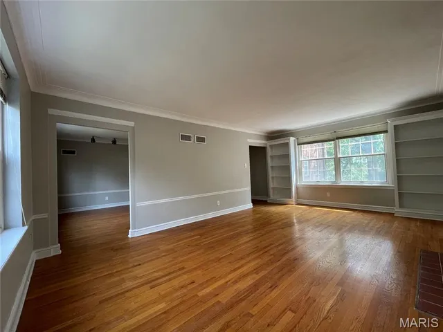 $259,900 | 7545 Wellington Way, Unit 2B, Clayton, MO 63105