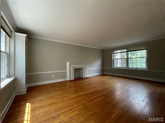 $259,900 | 7545 Wellington Way, Unit 2B, Clayton, MO 63105