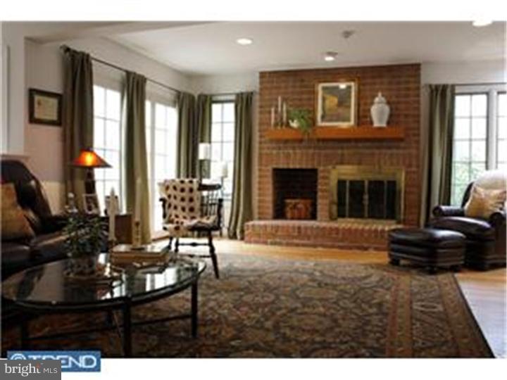 14 Cove Road Moorestown, NJ 08057 - Photo 4 of 13 Family Room