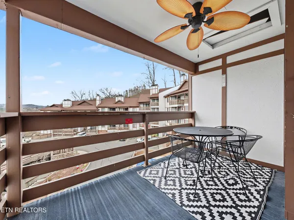 $385,000 | 616 Turkey Nest Road, Unit 313, Gatlinburg, TN 37738