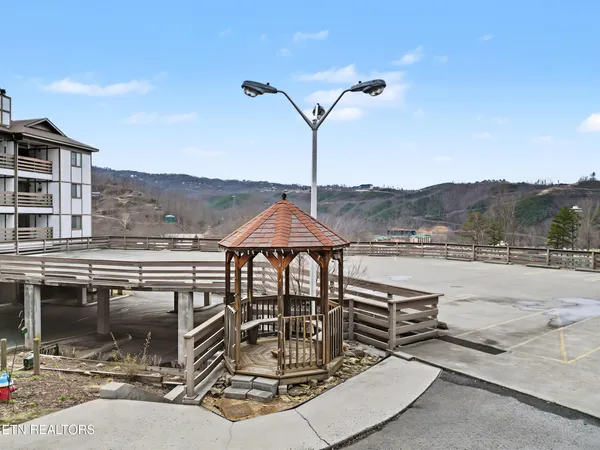 $385,000 | 616 Turkey Nest Road, Unit 313, Gatlinburg, TN 37738