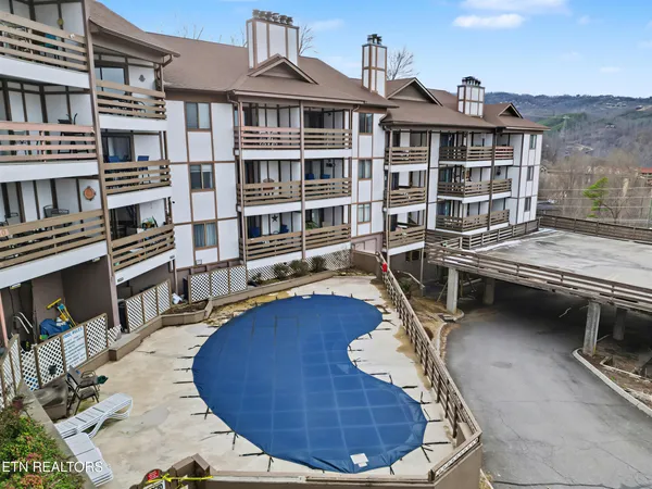 $385,000 | 616 Turkey Nest Road, Unit 313, Gatlinburg, TN 37738