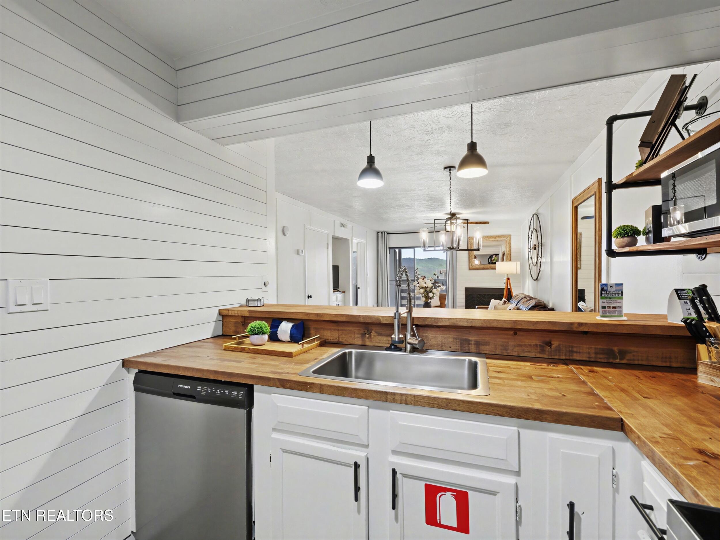 616 Turkey Nest Road, Unit 313 Gatlinburg, TN 37738 - Photo 10 of 37 14_18