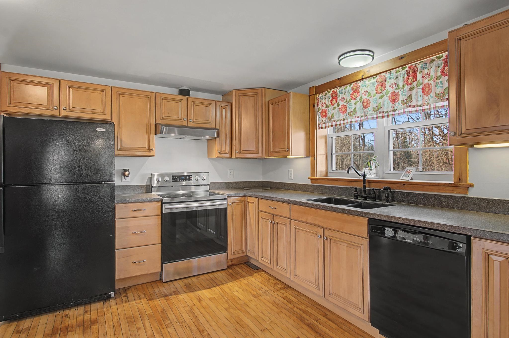 32 Church Road St. Albans Town, VT 05478 - Photo 16 of 60