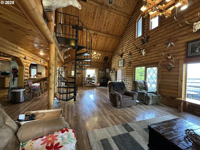 $360,000 | 741 North Washington Street, Prairie City, OR 97869