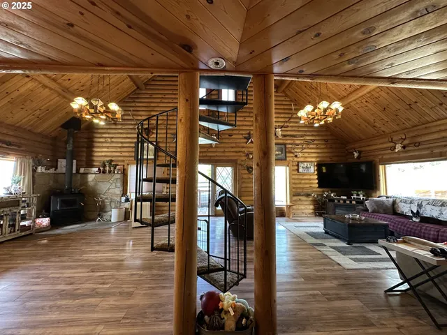 $360,000 | 741 North Washington Street, Prairie City, OR 97869