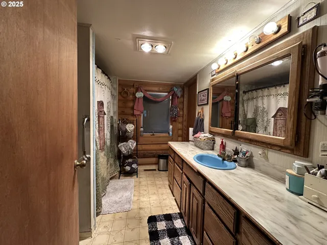 $360,000 | 741 North Washington Street, Prairie City, OR 97869