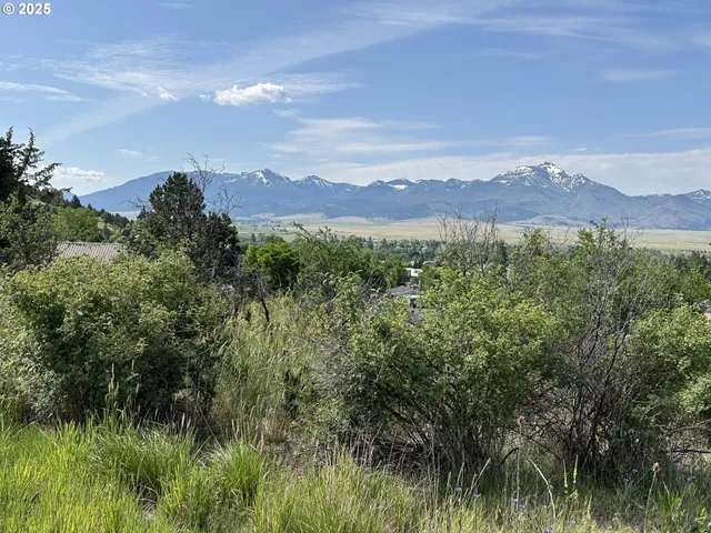 $360,000 | 741 North Washington Street, Prairie City, OR 97869