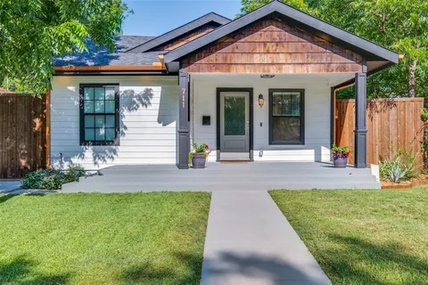 $579,999 | 711 Hollywood Avenue, Dallas, TX 75208