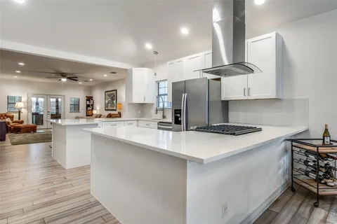 $579,999 | 711 Hollywood Avenue, Dallas, TX 75208