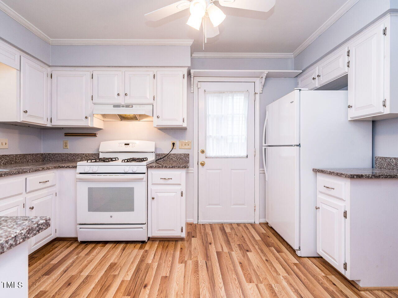 2017 Travianna Court Raleigh, NC 27609 - Photo 11 of 28 010-1280x960-kitchen