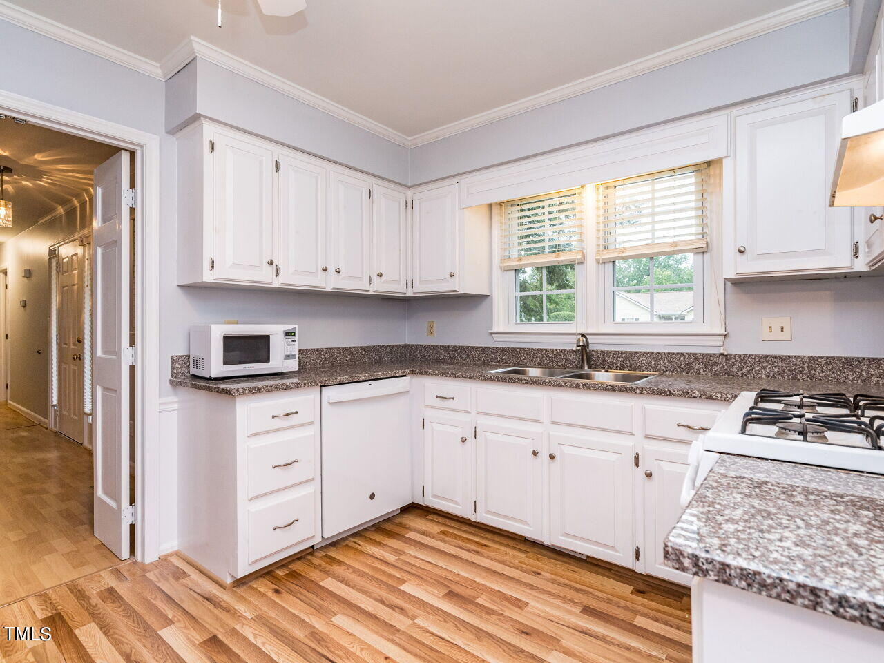 2017 Travianna Court Raleigh, NC 27609 - Photo 13 of 28 012-1280x960-kitchen