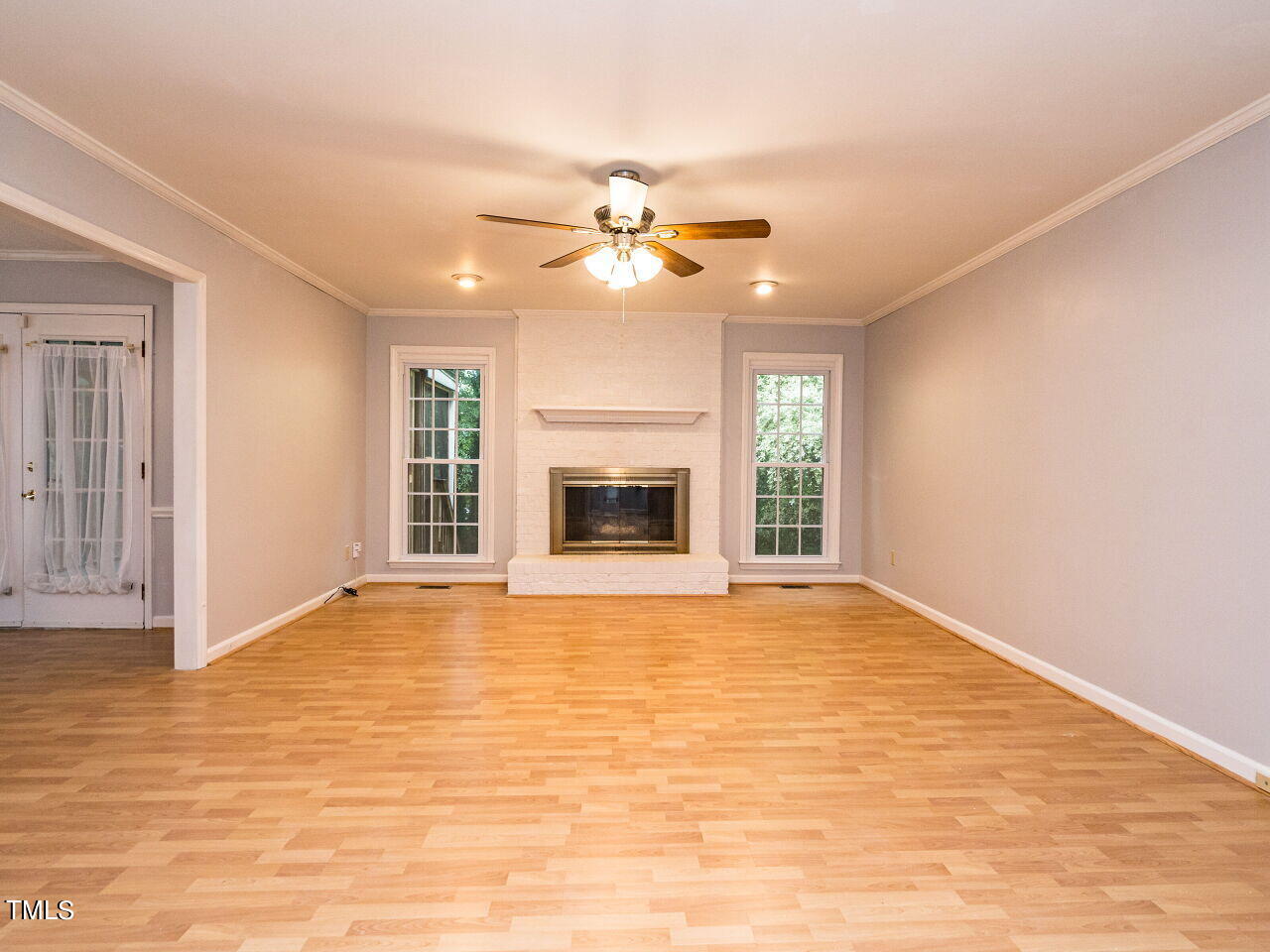 2017 Travianna Court Raleigh, NC 27609 - Photo 6 of 28 005-1280x960-family-room