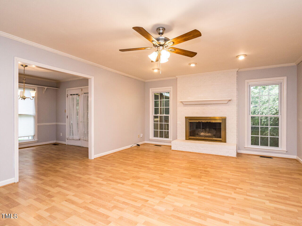 2017 Travianna Court Raleigh, NC 27609 - Photo 8 of 28 007-1280x960-family-room