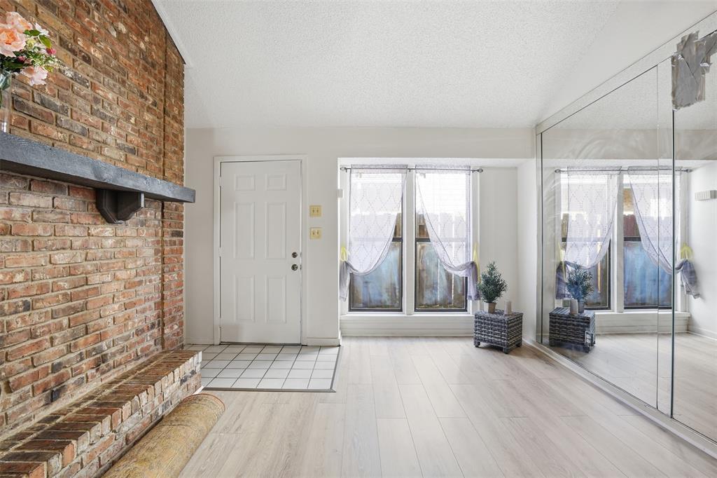 2518 Shady Ridge Drive Bedford, TX 76021 - Photo 3 of 15