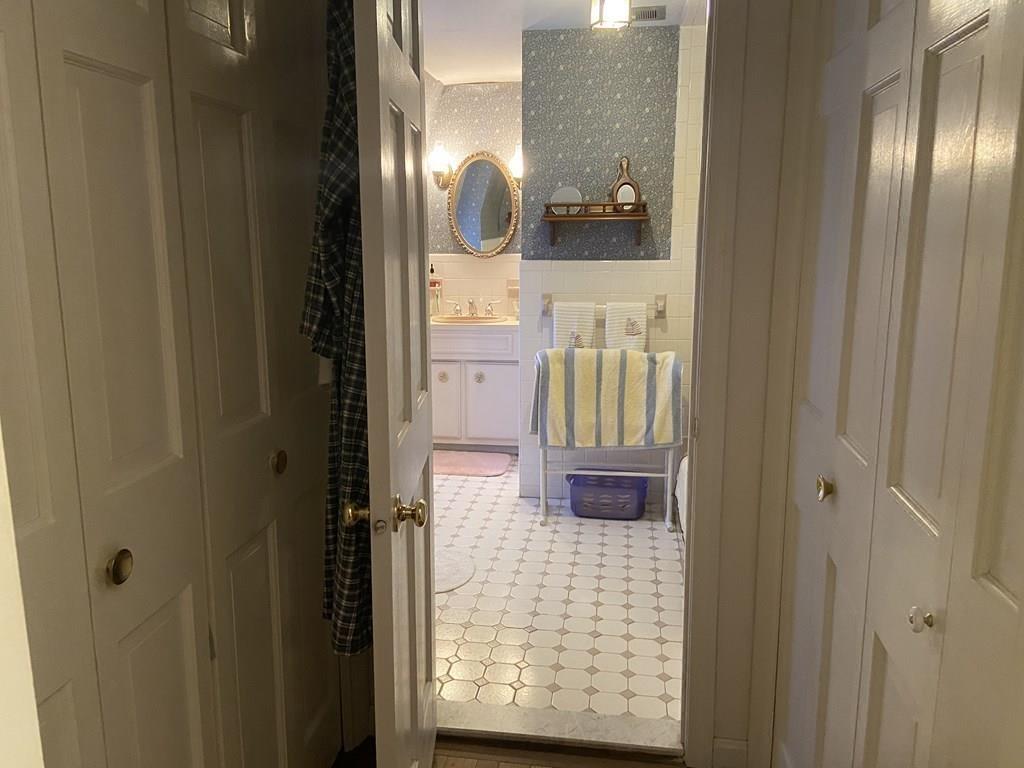 129 Walker Pond Road Sturbridge, MA 01566 - Photo 26 of 34