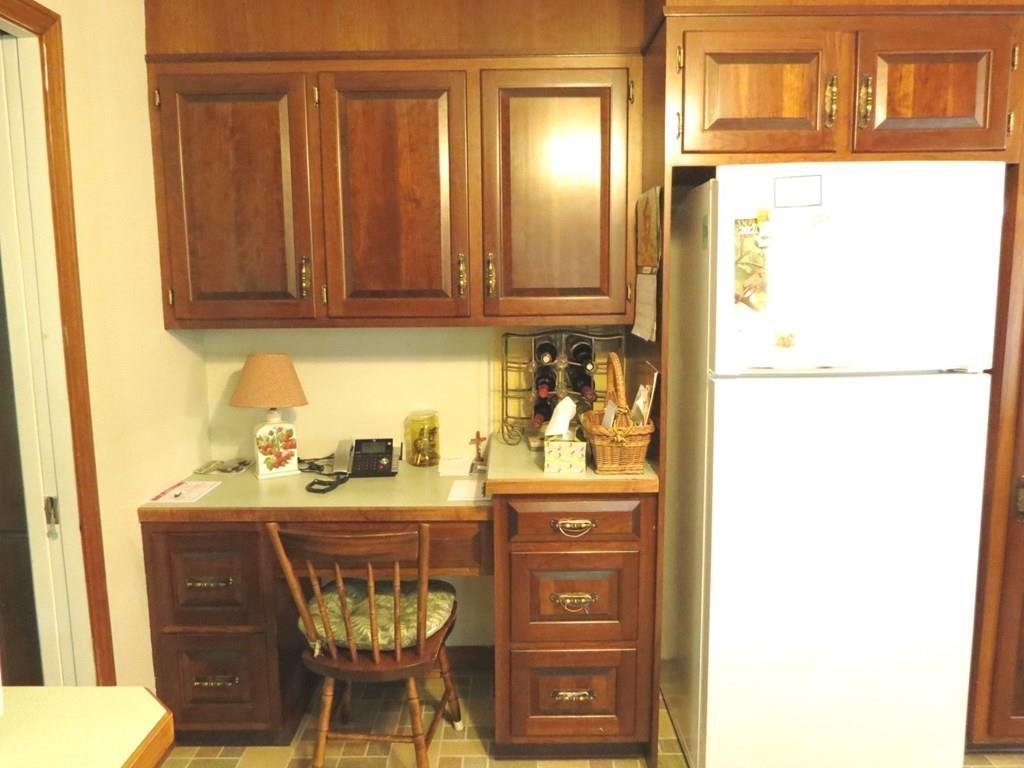 129 Walker Pond Road Sturbridge, MA 01566 - Photo 10 of 34