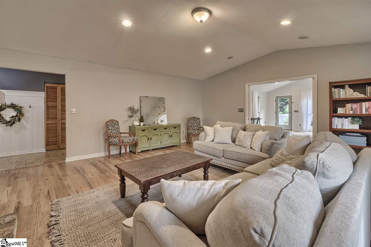209 Tollgate Road Simpsonville, SC 29681 - Photo 14 of 34 Gallery Image 14