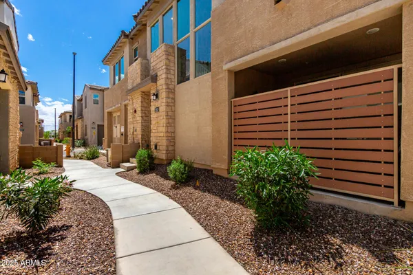a view of a pathway along the path