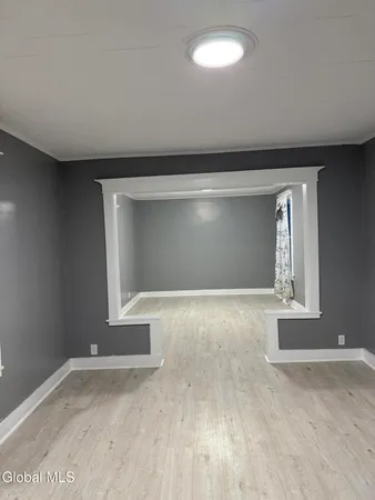 $1,800 | 4 Yale Street, Schenectady, NY 12304