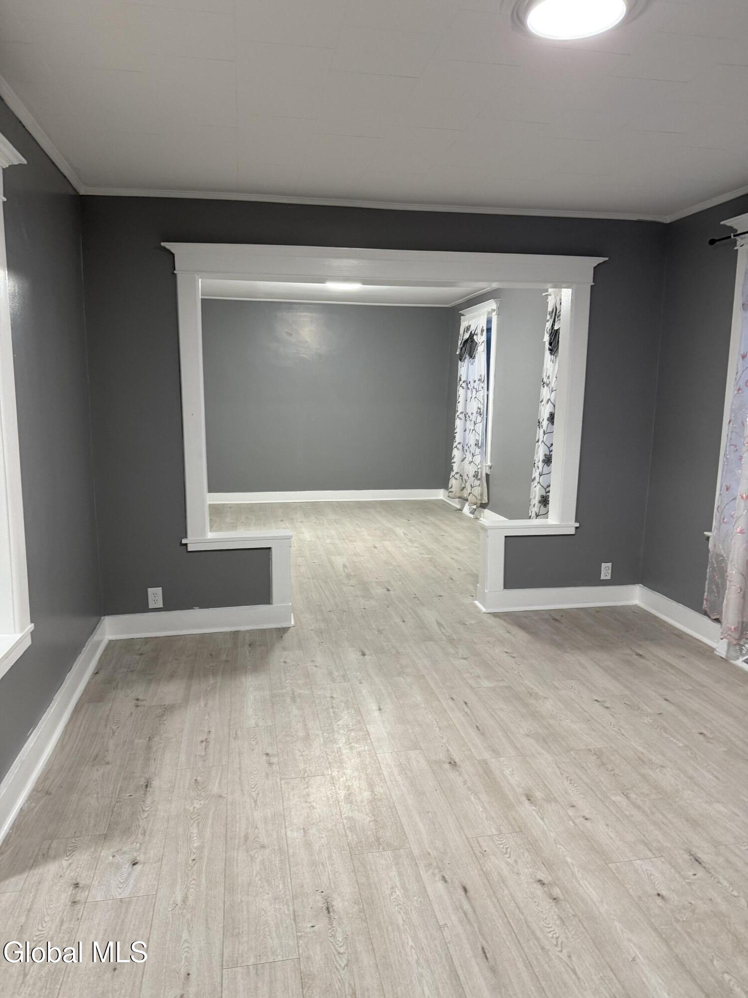 4 Yale Street Schenectady, NY 12304 - Photo 5 of 11 IMG_3605