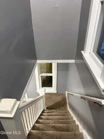 $2,000 | 4 Yale Street, Schenectady, NY 12304