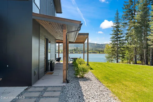 $2,200,000 | 55 South Thistle Down Lane, Unit A, Laclede, ID 83841