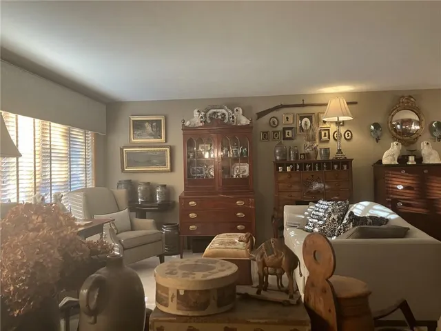 $309,900 | 2261 Thomas Drive, Irwin, PA 15642