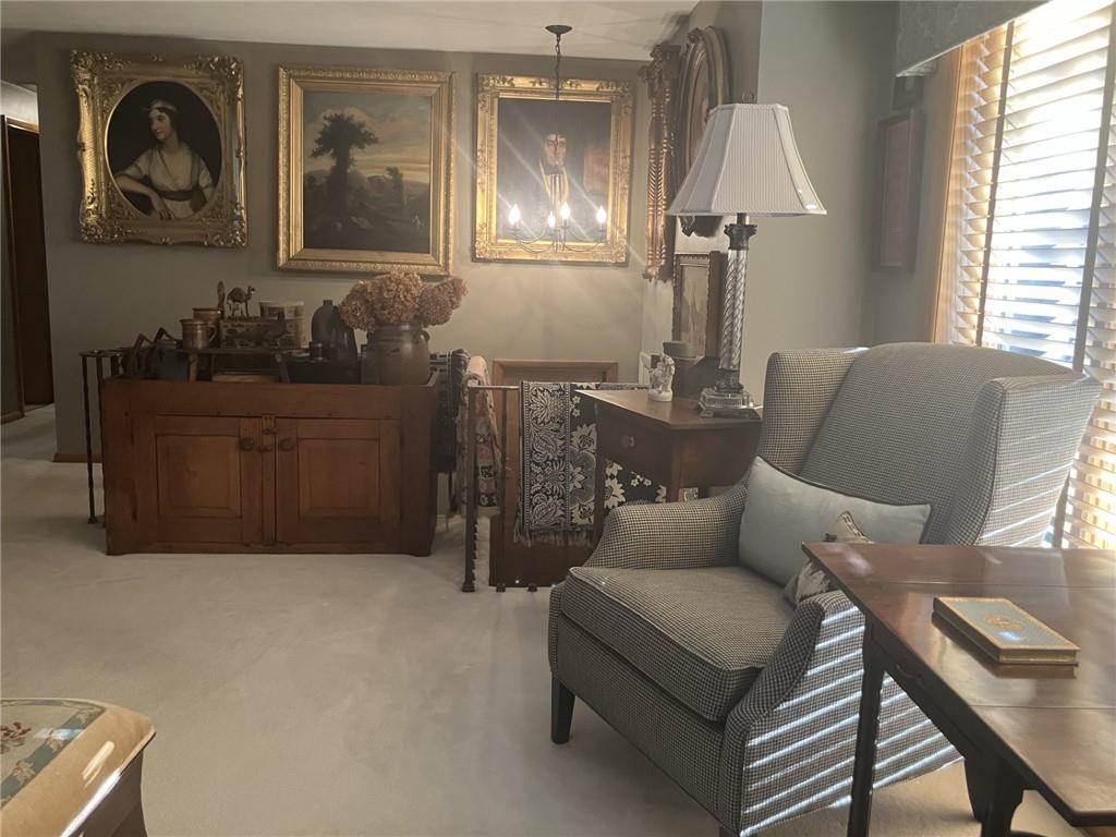 2261 Thomas Drive Irwin, PA 15642 - Photo 8 of 32 a living room with furniture