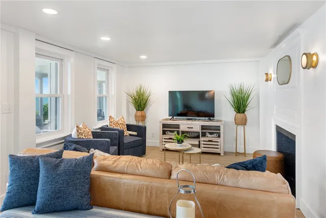 $40,000 | 376 East Shore Road, Jamestown, RI 02835